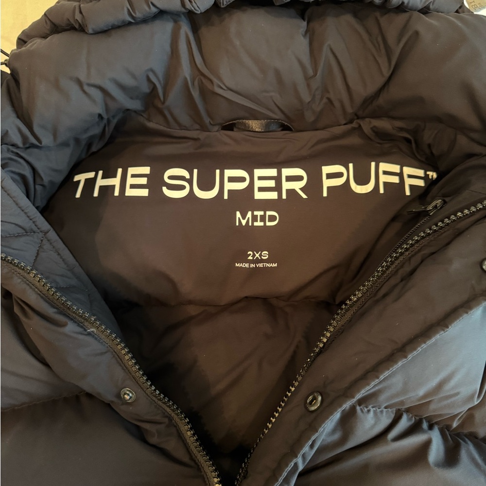 Aritzia Super Puff Mid Jacket Black
